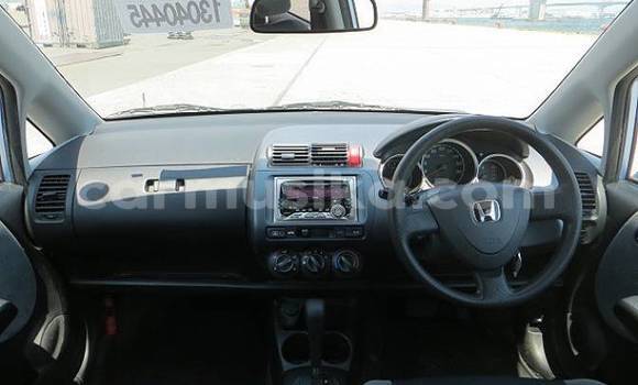 Acheter Occasion Voiture Honda Fit Bleu à Beitbridge, Matabeleland South Acheter Occasion Voiture Honda Fit Bleu à Beitbridge, Matabeleland South