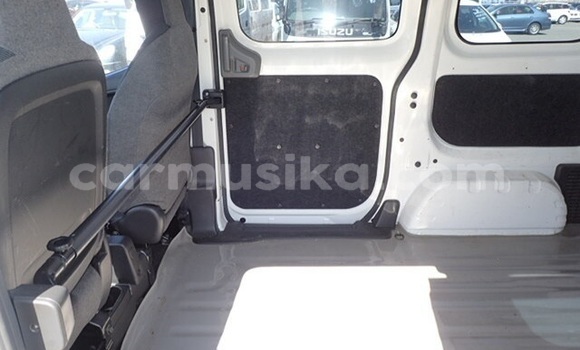 Acheter Occasion Voiture Nissan Vanette Blanc à Beitbridge, Matabeleland South Acheter Occasion Voiture Nissan Vanette Blanc à Beitbridge, Matabeleland South