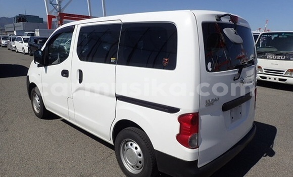 Acheter Occasion Voiture Nissan Vanette Blanc à Beitbridge, Matabeleland South Acheter Occasion Voiture Nissan Vanette Blanc à Beitbridge, Matabeleland South