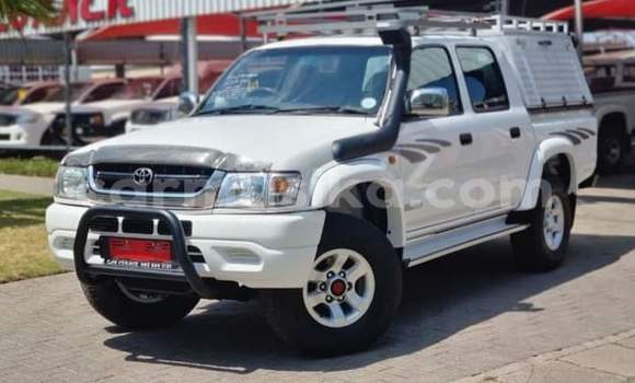 Tenga Tsaru Toyota Hilux Chena Mota in Beitbridge in Matabeleland South