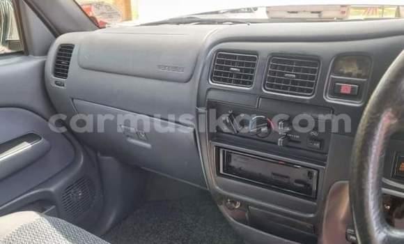 Acheter Occasion Voiture Toyota Hilux Blanc à Beitbridge, Matabeleland South Acheter Occasion Voiture Toyota Hilux Blanc à Beitbridge, Matabeleland South