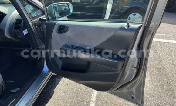 Buy Used Honda Fit Silver Car in Beitbridge in Matabeleland South Buy Used Honda Fit Silver Car in Beitbridge in Matabeleland South