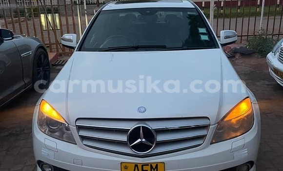 Nunua Ilio tumika Mercedes-Benz C-Classe Nyeupe Gari ndani ya Harare nchini Harare Nunua Ilio tumika Mercedes-Benz C-Classe Nyeupe Gari ndani ya Harare nchini Harare