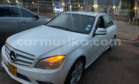 Acheter Occasion Voiture Mercedes-Benz C-Classe Blanc à Harare, Harare Acheter Occasion Voiture Mercedes-Benz C-Classe Blanc à Harare, Harare