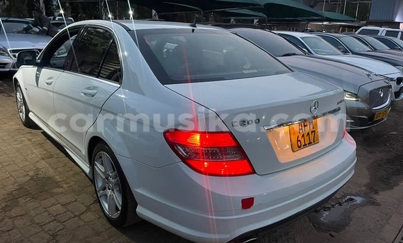 Acheter Occasion Voiture Mercedes-Benz C-Classe Blanc à Harare, Harare Acheter Occasion Voiture Mercedes-Benz C-Classe Blanc à Harare, Harare