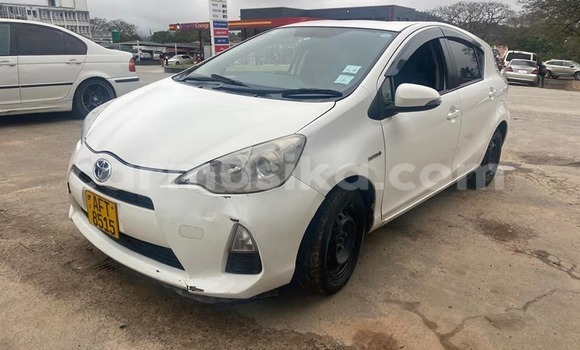 Acheter Occasion Voiture Toyota Aqua Blanc à Harare, Harare Acheter Occasion Voiture Toyota Aqua Blanc à Harare, Harare