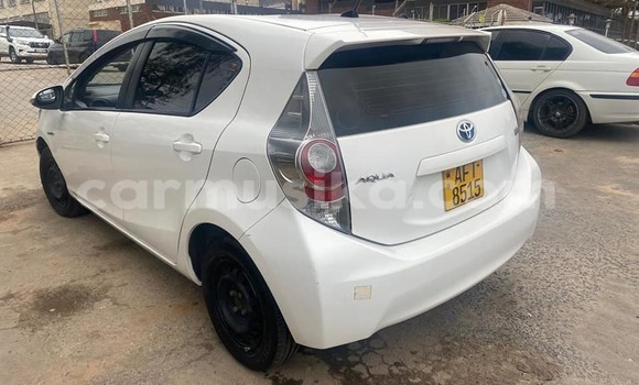 Acheter Occasion Voiture Toyota Aqua Blanc à Harare, Harare Acheter Occasion Voiture Toyota Aqua Blanc à Harare, Harare