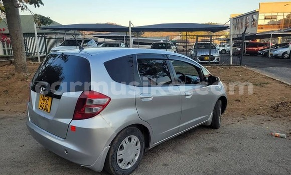 Tenga Tsaru Honda Fit Zvimwe Mota in Harare in Harare