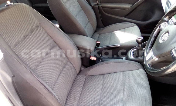 Acheter Occasion Voiture Volkswagen Polo Blanc à Beitbridge, Matabeleland South Acheter Occasion Voiture Volkswagen Polo Blanc à Beitbridge, Matabeleland South