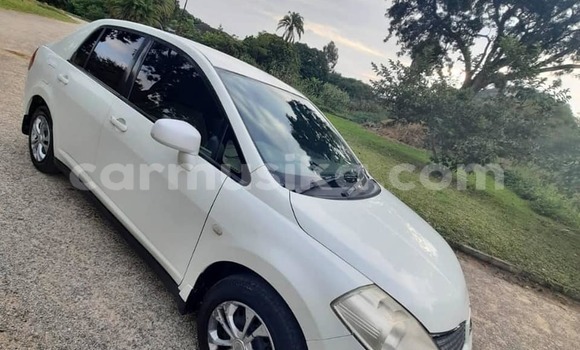 Acheter Occasion Voiture Nissan Tiida Blanc à Harare, Harare Acheter Occasion Voiture Nissan Tiida Blanc à Harare, Harare
