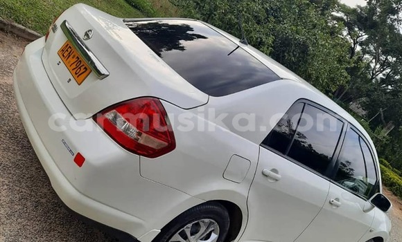 Acheter Occasion Voiture Nissan Tiida Blanc à Harare, Harare Acheter Occasion Voiture Nissan Tiida Blanc à Harare, Harare