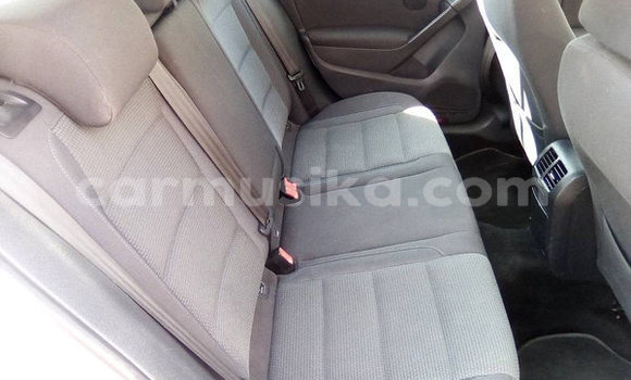 Acheter Occasion Voiture Volkswagen Polo Blanc à Beitbridge, Matabeleland South Acheter Occasion Voiture Volkswagen Polo Blanc à Beitbridge, Matabeleland South