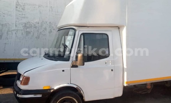 Acheter Occasion Utilitaire Ford AEV AMBULANCE Blanc à Harare, Harare Acheter Occasion Utilitaire Ford AEV AMBULANCE Blanc à Harare, Harare