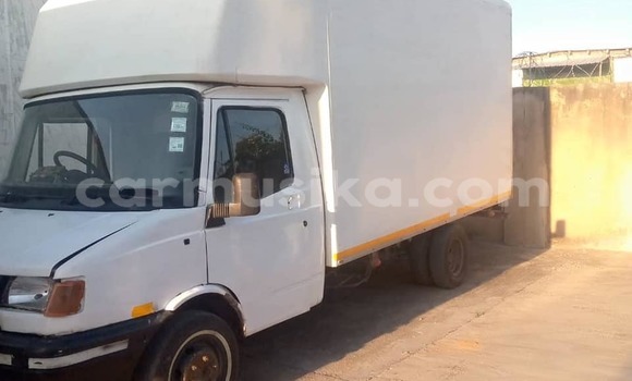 Acheter Occasion Utilitaire Ford AEV AMBULANCE Blanc à Harare, Harare Acheter Occasion Utilitaire Ford AEV AMBULANCE Blanc à Harare, Harare