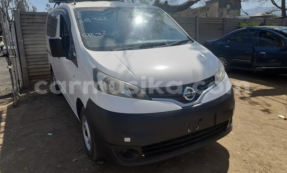 Acheter Occasion Voiture Nissan Bassara Blanc à Chegutu, Mashonaland West Acheter Occasion Voiture Nissan Bassara Blanc à Chegutu, Mashonaland West