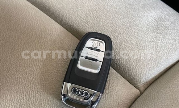 Nunua Ilio tumika Audi Q5 Beige Gari ndani ya Beitbridge nchini Matabeleland Kusini Nunua Ilio tumika Audi Q5 Beige Gari ndani ya Beitbridge nchini Matabeleland Kusini