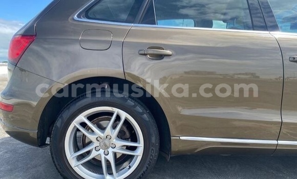 Nunua Ilio tumika Audi Q5 Beige Gari ndani ya Beitbridge nchini Matabeleland Kusini Nunua Ilio tumika Audi Q5 Beige Gari ndani ya Beitbridge nchini Matabeleland Kusini
