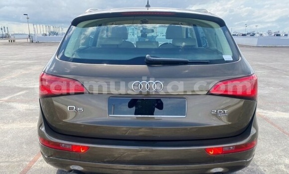 Nunua Ilio tumika Audi Q5 Beige Gari ndani ya Beitbridge nchini Matabeleland Kusini Nunua Ilio tumika Audi Q5 Beige Gari ndani ya Beitbridge nchini Matabeleland Kusini