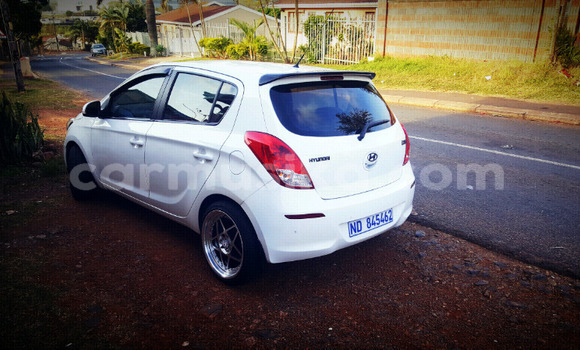 Buy Used Hyundai i20 White Car in Beitbridge in Matabeleland South Buy Used Hyundai i20 White Car in Beitbridge in Matabeleland South