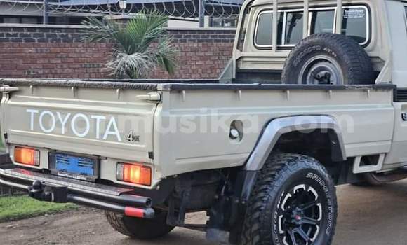 Acheter Occasion Voiture Toyota Land Cruiser Beige à Chimanimani, Manicaland Acheter Occasion Voiture Toyota Land Cruiser Beige à Chimanimani, Manicaland