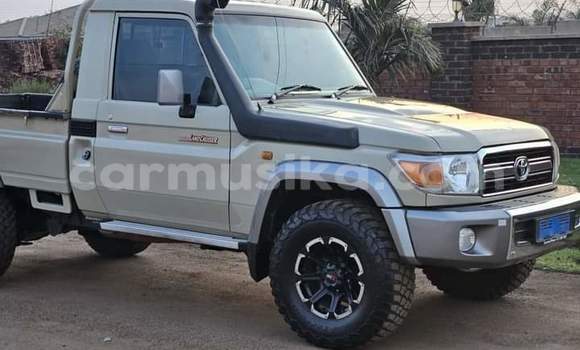 Acheter Occasion Voiture Toyota Land Cruiser Beige à Chimanimani, Manicaland Acheter Occasion Voiture Toyota Land Cruiser Beige à Chimanimani, Manicaland
