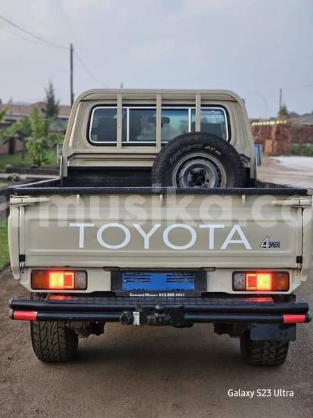 Big with watermark toyota land cruiser manicaland chimanimani 34072