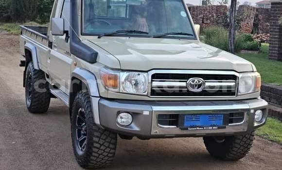 Acheter Occasion Voiture Toyota Land Cruiser Beige à Chimanimani, Manicaland Acheter Occasion Voiture Toyota Land Cruiser Beige à Chimanimani, Manicaland