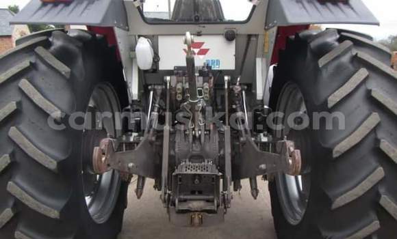 Acheter Occasion Utilitaire International 7600i Rouge à Beitbridge, Matabeleland South Acheter Occasion Utilitaire International 7600i Rouge à Beitbridge, Matabeleland South