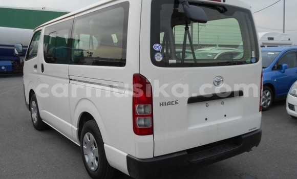 Acheter Occasion Voiture Toyota Hiace Blanc à Beitbridge, Matabeleland South Acheter Occasion Voiture Toyota Hiace Blanc à Beitbridge, Matabeleland South