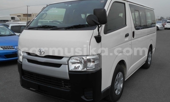 Acheter Occasion Voiture Toyota Hiace Blanc à Beitbridge, Matabeleland South Acheter Occasion Voiture Toyota Hiace Blanc à Beitbridge, Matabeleland South
