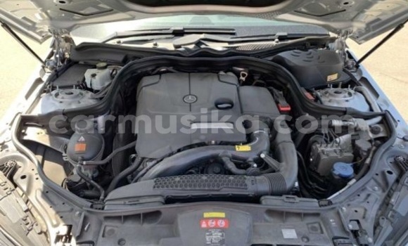 Acheter Occasion Voiture Mercedes-Benz E-Classe Gris à Beitbridge, Matabeleland South Acheter Occasion Voiture Mercedes-Benz E-Classe Gris à Beitbridge, Matabeleland South