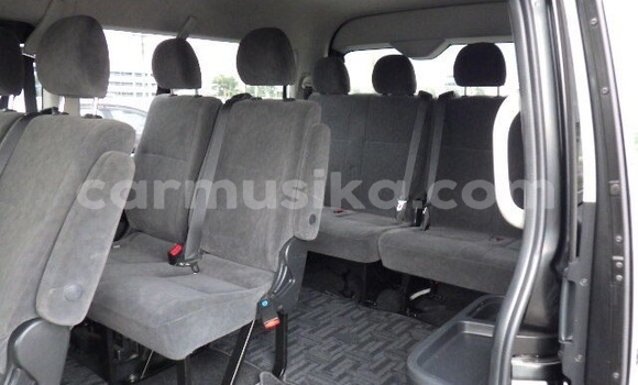 Acheter Occasion Voiture Toyota Hiace Noir à Beitbridge, Matabeleland South Acheter Occasion Voiture Toyota Hiace Noir à Beitbridge, Matabeleland South