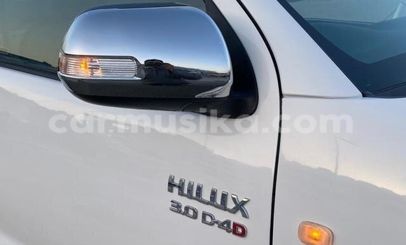 Acheter Occasion Voiture Toyota Hilux Blanc à Beitbridge, Matabeleland South Acheter Occasion Voiture Toyota Hilux Blanc à Beitbridge, Matabeleland South
