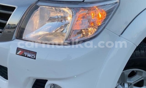 Acheter Occasion Voiture Toyota Hilux Blanc à Beitbridge, Matabeleland South Acheter Occasion Voiture Toyota Hilux Blanc à Beitbridge, Matabeleland South