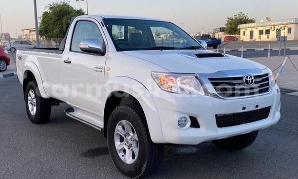 Acheter Occasion Voiture Toyota Hilux Blanc à Beitbridge, Matabeleland South Acheter Occasion Voiture Toyota Hilux Blanc à Beitbridge, Matabeleland South