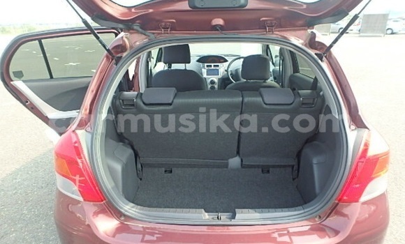 Acheter Occasion Voiture Toyota Vitz Beige à Beitbridge, Matabeleland South Acheter Occasion Voiture Toyota Vitz Beige à Beitbridge, Matabeleland South