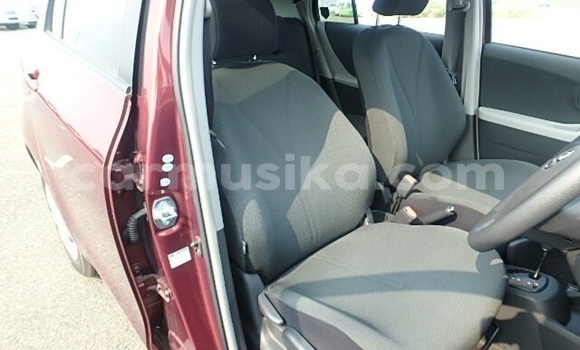 Acheter Occasion Voiture Toyota Vitz Beige à Beitbridge, Matabeleland South Acheter Occasion Voiture Toyota Vitz Beige à Beitbridge, Matabeleland South