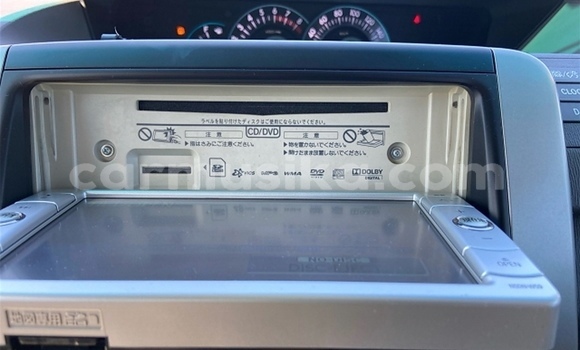 Acheter Occasion Voiture Toyota Noah Blanc à Beitbridge, Matabeleland South Acheter Occasion Voiture Toyota Noah Blanc à Beitbridge, Matabeleland South