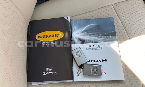 Acheter Occasion Voiture Toyota Noah Blanc à Beitbridge, Matabeleland South Acheter Occasion Voiture Toyota Noah Blanc à Beitbridge, Matabeleland South