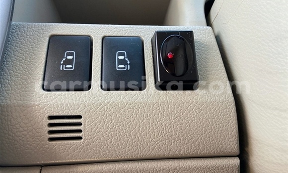 Acheter Occasion Voiture Toyota Noah Blanc à Beitbridge, Matabeleland South Acheter Occasion Voiture Toyota Noah Blanc à Beitbridge, Matabeleland South