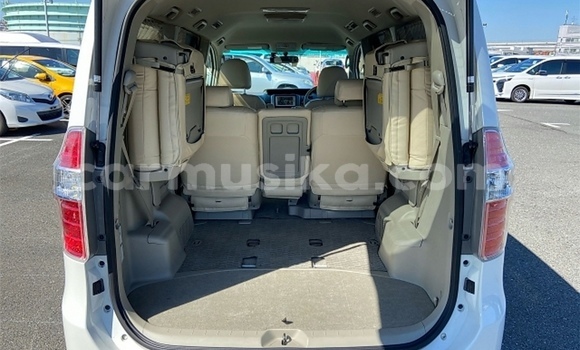 Acheter Occasion Voiture Toyota Noah Blanc à Beitbridge, Matabeleland South Acheter Occasion Voiture Toyota Noah Blanc à Beitbridge, Matabeleland South