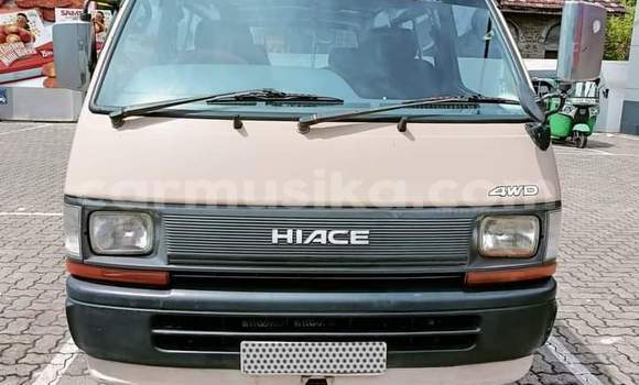 Acheter Occasion Voiture Toyota Hiace Beige à Beitbridge, Matabeleland South Acheter Occasion Voiture Toyota Hiace Beige à Beitbridge, Matabeleland South