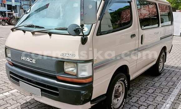 Acheter Occasion Voiture Toyota Hiace Beige à Beitbridge, Matabeleland South Acheter Occasion Voiture Toyota Hiace Beige à Beitbridge, Matabeleland South