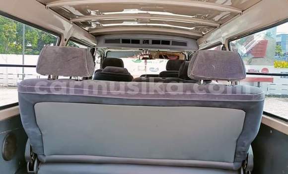 Acheter Occasion Voiture Toyota Hiace Beige à Beitbridge, Matabeleland South Acheter Occasion Voiture Toyota Hiace Beige à Beitbridge, Matabeleland South