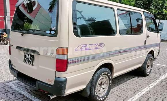 Acheter Occasion Voiture Toyota Hiace Beige à Beitbridge, Matabeleland South Acheter Occasion Voiture Toyota Hiace Beige à Beitbridge, Matabeleland South