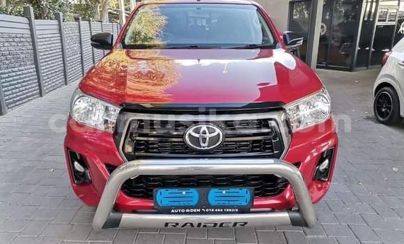 Tenga Tsaru Toyota Hilux Tsvuku Mota in Beitbridge in Matabeleland South