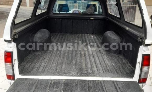 Nunua Ilio tumika Nissan Hardbody Nyeupe Gari ndani ya Beitbridge nchini Matabeleland Kusini Nunua Ilio tumika Nissan Hardbody Nyeupe Gari ndani ya Beitbridge nchini Matabeleland Kusini