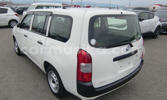 Buy Used Toyota Probox White Car in Beitbridge in Matabeleland South Buy Used Toyota Probox White Car in Beitbridge in Matabeleland South
