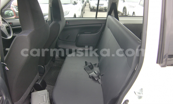 Buy Used Toyota Probox White Car in Beitbridge in Matabeleland South Buy Used Toyota Probox White Car in Beitbridge in Matabeleland South