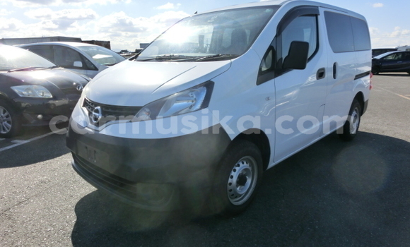 Buy Used Nissan NV200 White Car in Beitbridge in Matabeleland South Buy Used Nissan NV200 White Car in Beitbridge in Matabeleland South